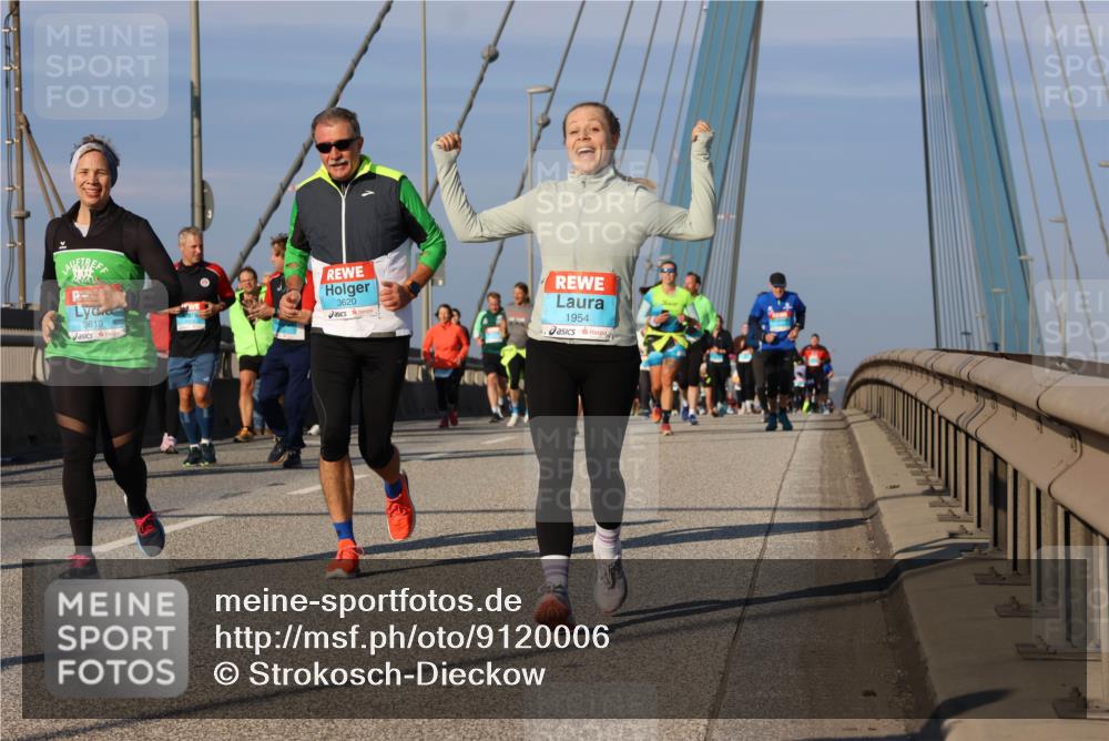03.10.2025 - Köhlbrandbrückenlauf Strokosch-Dieckow http://msf.ph/oto/9120006 03.10.2025 09:54:19 Position 2 3619, 3620, 1954 meine-sportfotos.de
