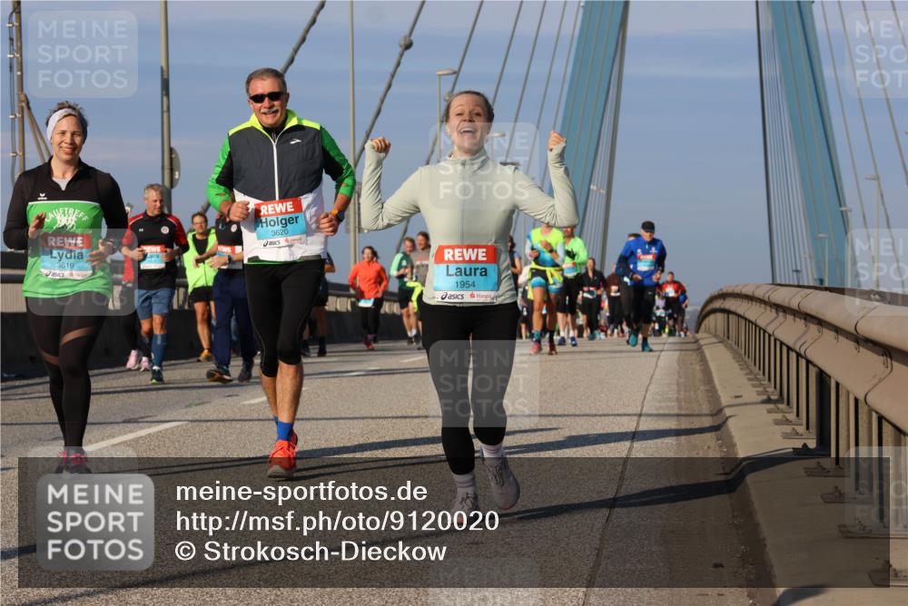 03.10.2025 - Köhlbrandbrückenlauf Strokosch-Dieckow http://msf.ph/oto/9120020 03.10.2025 09:54:19 Position 2 3619, 3620, 1954 meine-sportfotos.de