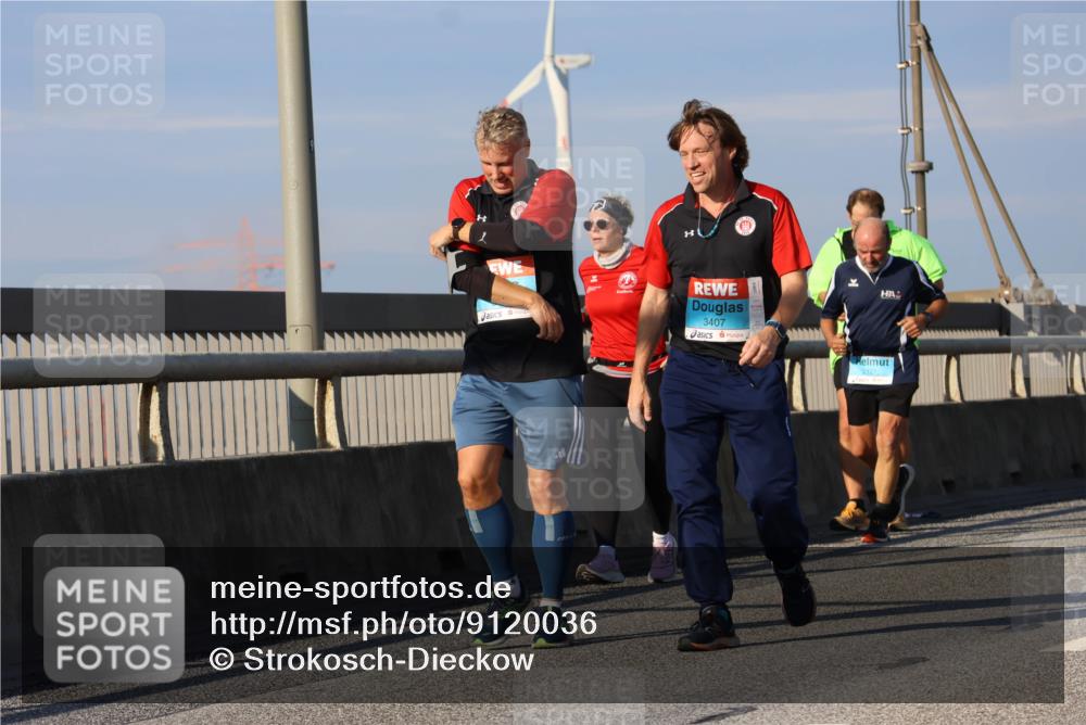03.10.2025 - Köhlbrandbrückenlauf Strokosch-Dieckow http://msf.ph/oto/9120036 03.10.2025 09:54:24 Position 2 3407, 2121 meine-sportfotos.de