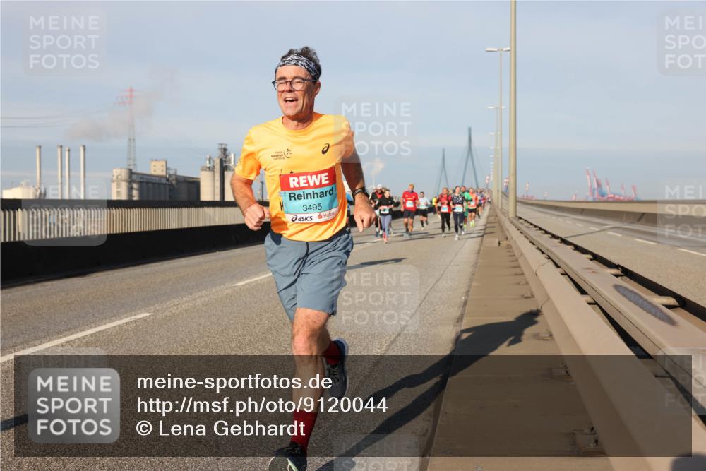 03.10.2025 - Köhlbrandbrückenlauf Lena Gebhardt http://msf.ph/oto/9120044 03.10.2025 09:45:50 Position 2 3495 meine-sportfotos.de