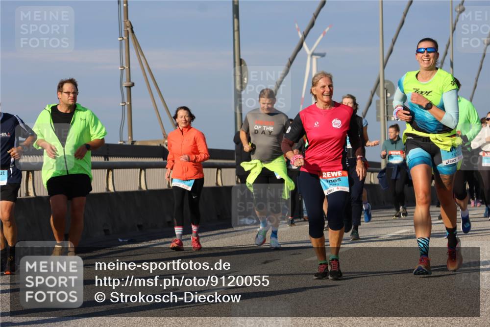 03.10.2025 - Köhlbrandbrückenlauf Strokosch-Dieckow http://msf.ph/oto/9120055 03.10.2025 09:54:26 Position 2 2943, 1452 meine-sportfotos.de