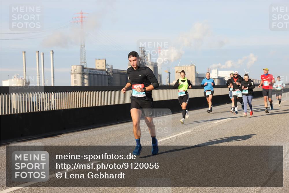 03.10.2025 - Köhlbrandbrückenlauf Lena Gebhardt http://msf.ph/oto/9120056 03.10.2025 09:45:51 Position 2 3790, 22 meine-sportfotos.de