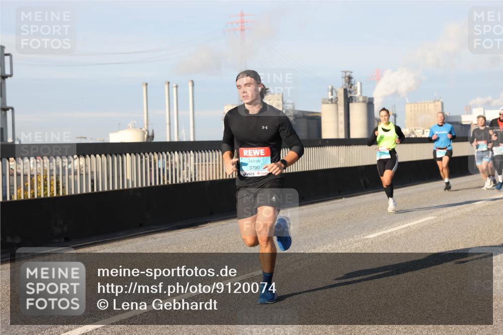 03.10.2025 - Köhlbrandbrückenlauf Lena Gebhardt http://msf.ph/oto/9120074 03.10.2025 09:45:51 Position 2 3790 meine-sportfotos.de