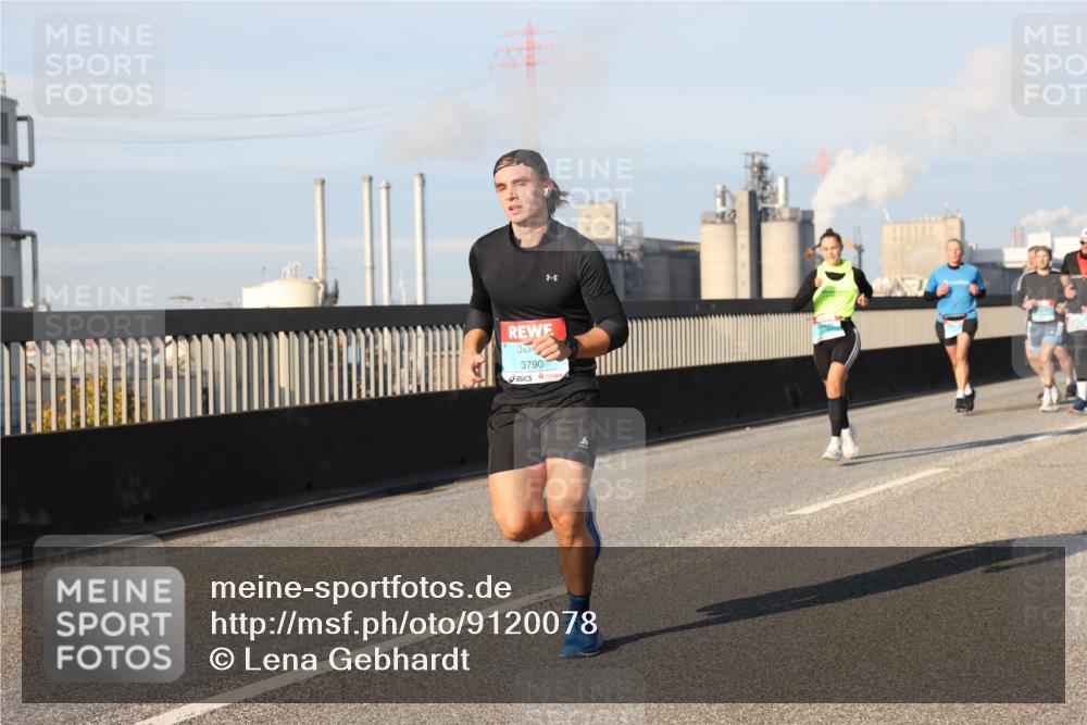 03.10.2025 - Köhlbrandbrückenlauf Lena Gebhardt http://msf.ph/oto/9120078 03.10.2025 09:45:51 Position 2 3790 meine-sportfotos.de