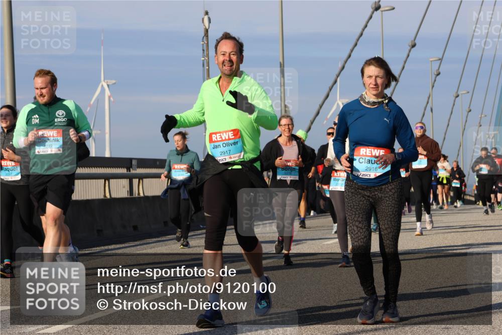 03.10.2025 - Köhlbrandbrückenlauf Strokosch-Dieckow http://msf.ph/oto/9120100 03.10.2025 09:54:33 Position 2 2097, 827, 2917, 2218, 10, 2916 meine-sportfotos.de