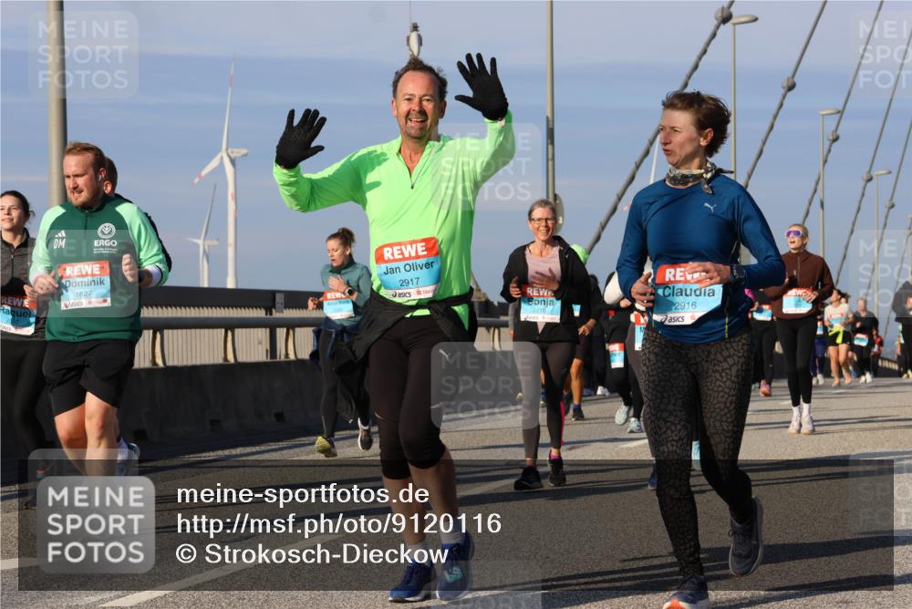 03.10.2025 - Köhlbrandbrückenlauf Strokosch-Dieckow http://msf.ph/oto/9120116 03.10.2025 09:54:34 Position 2 1827, 2917, 2218, 2916 meine-sportfotos.de