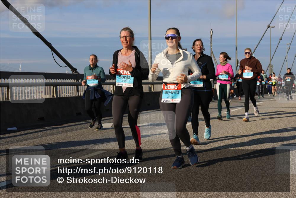 03.10.2025 - Köhlbrandbrückenlauf Strokosch-Dieckow http://msf.ph/oto/9120118 03.10.2025 09:54:38 Position 2 2099, 2218, 2217 meine-sportfotos.de