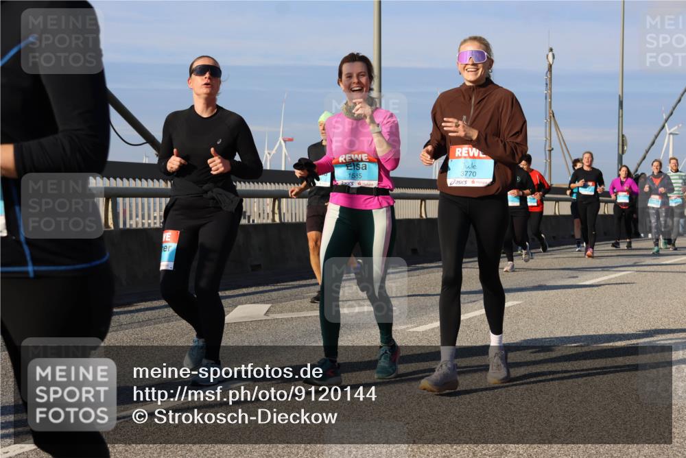 03.10.2025 - Köhlbrandbrückenlauf Strokosch-Dieckow http://msf.ph/oto/9120144 03.10.2025 09:54:40 Position 2 1585, 3770 meine-sportfotos.de