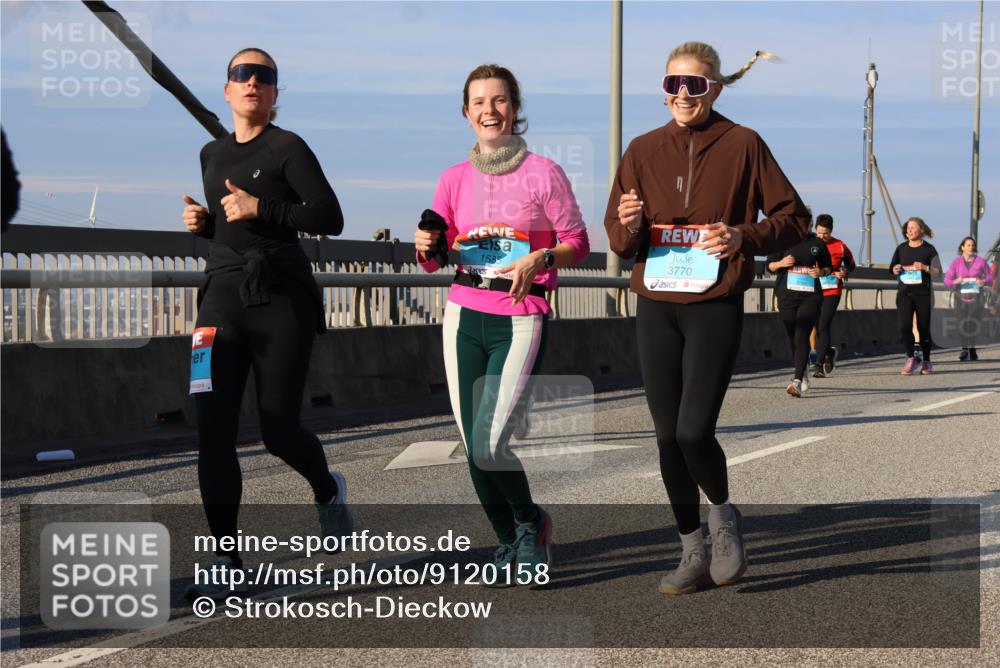 03.10.2025 - Köhlbrandbrückenlauf Strokosch-Dieckow http://msf.ph/oto/9120158 03.10.2025 09:54:40 Position 2 114, 1585, 3770 meine-sportfotos.de