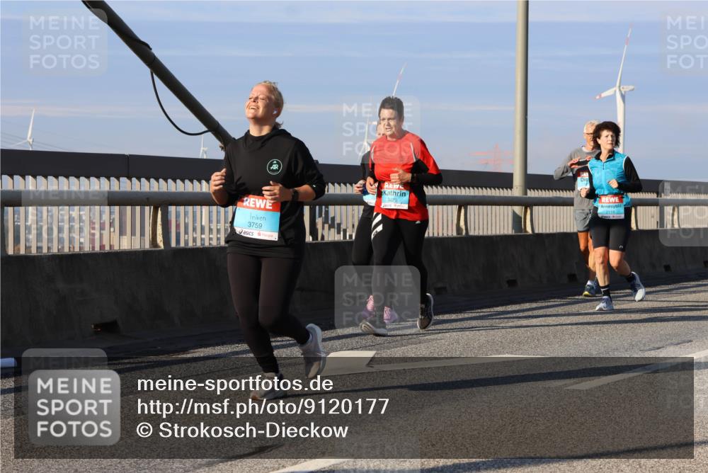 03.10.2025 - Köhlbrandbrückenlauf Strokosch-Dieckow http://msf.ph/oto/9120177 03.10.2025 09:54:43 Position 2 3759, 30291, 2119 meine-sportfotos.de