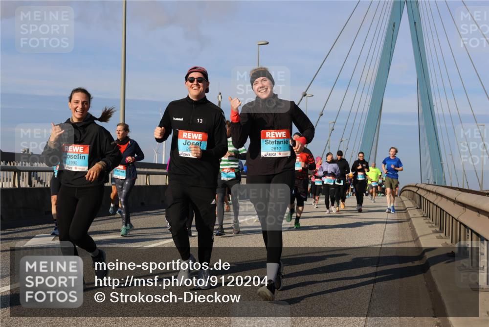 03.10.2025 - Köhlbrandbrückenlauf Strokosch-Dieckow http://msf.ph/oto/9120204 03.10.2025 09:54:46 Position 2 1992, 13, 26, 2617 meine-sportfotos.de