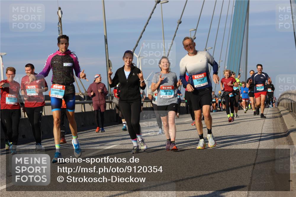 03.10.2025 - Köhlbrandbrückenlauf Strokosch-Dieckow http://msf.ph/oto/9120354 03.10.2025 09:55:04 Position 2 2969, 61, 2978, 2977 meine-sportfotos.de