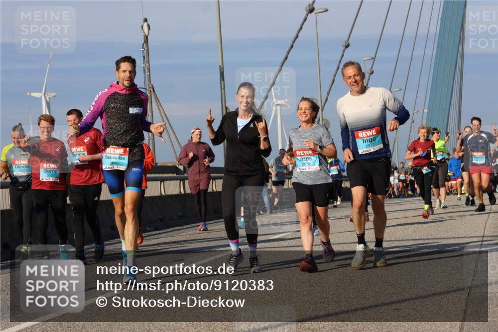 03.10.2025 - Köhlbrandbrückenlauf Strokosch-Dieckow http://msf.ph/oto/9120383 03.10.2025 09:55:04 Position 2 3003, 2969, 2978, 2977 meine-sportfotos.de