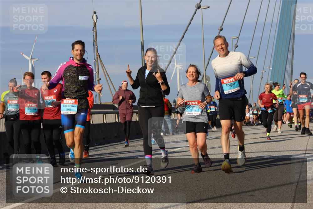 03.10.2025 - Köhlbrandbrückenlauf Strokosch-Dieckow http://msf.ph/oto/9120391 03.10.2025 09:55:05 Position 2 3003, 2969, 2978, 2977 meine-sportfotos.de