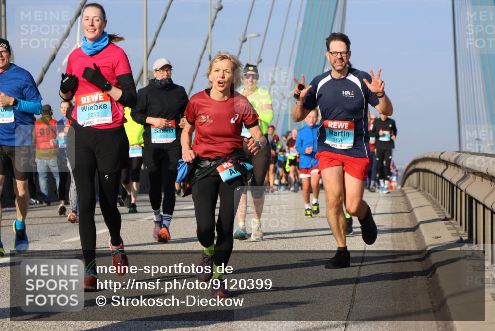 03.10.2025 - Köhlbrandbrückenlauf Strokosch-Dieckow http://msf.ph/oto/9120399 03.10.2025 09:55:09 Position 2 59, 08, 2255, 2072, 3151 meine-sportfotos.de