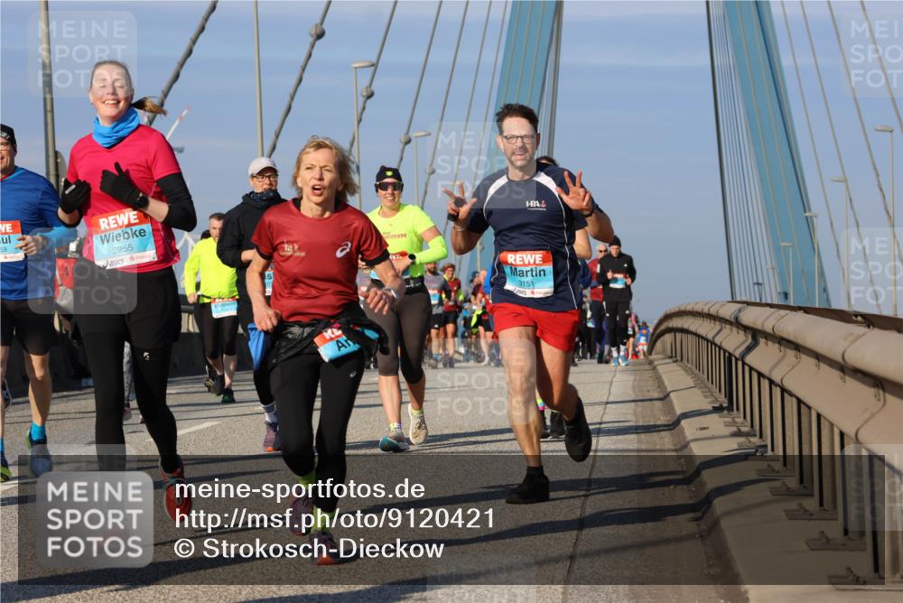 03.10.2025 - Köhlbrandbrückenlauf Strokosch-Dieckow http://msf.ph/oto/9120421 03.10.2025 09:55:10 Position 2 59, 2255, 3151 meine-sportfotos.de