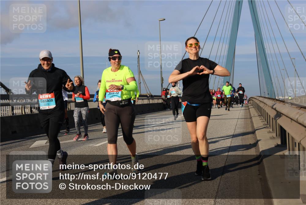 03.10.2025 - Köhlbrandbrückenlauf Strokosch-Dieckow http://msf.ph/oto/9120477 03.10.2025 09:55:15 Position 2 2072, 2907 meine-sportfotos.de