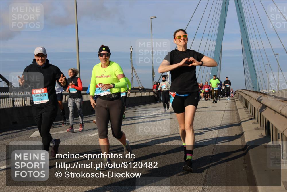 03.10.2025 - Köhlbrandbrückenlauf Strokosch-Dieckow http://msf.ph/oto/9120482 03.10.2025 09:55:15 Position 2 2072, 290, 23 meine-sportfotos.de
