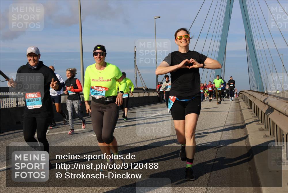 03.10.2025 - Köhlbrandbrückenlauf Strokosch-Dieckow http://msf.ph/oto/9120488 03.10.2025 09:55:15 Position 2 2072, 2907, 35 meine-sportfotos.de