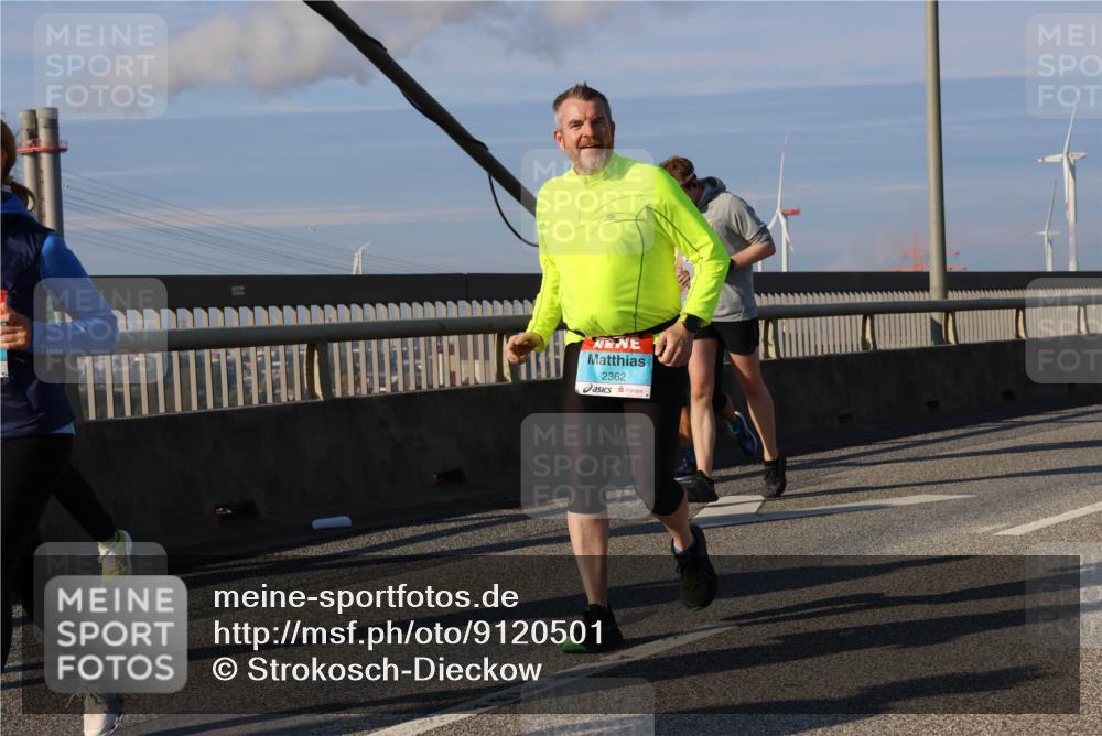 03.10.2025 - Köhlbrandbrückenlauf Strokosch-Dieckow http://msf.ph/oto/9120501 03.10.2025 09:55:18 Position 2 2480, 2362 meine-sportfotos.de