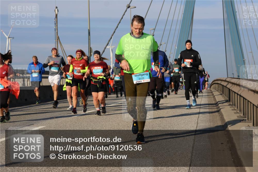 03.10.2025 - Köhlbrandbrückenlauf Strokosch-Dieckow http://msf.ph/oto/9120536 03.10.2025 09:55:23 Position 2 6, 3109 meine-sportfotos.de