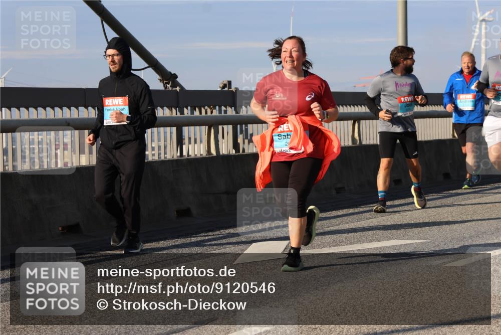 03.10.2025 - Köhlbrandbrückenlauf Strokosch-Dieckow http://msf.ph/oto/9120546 03.10.2025 09:55:24 Position 2 20 meine-sportfotos.de