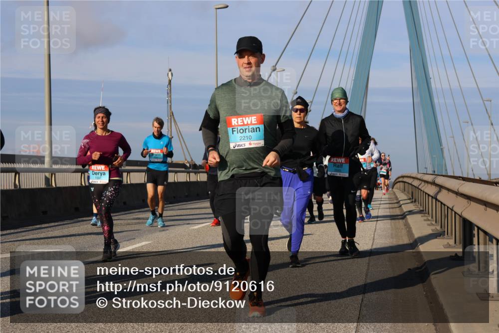 03.10.2025 - Köhlbrandbrückenlauf Strokosch-Dieckow http://msf.ph/oto/9120616 03.10.2025 09:55:33 Position 2 1001, 2210 meine-sportfotos.de
