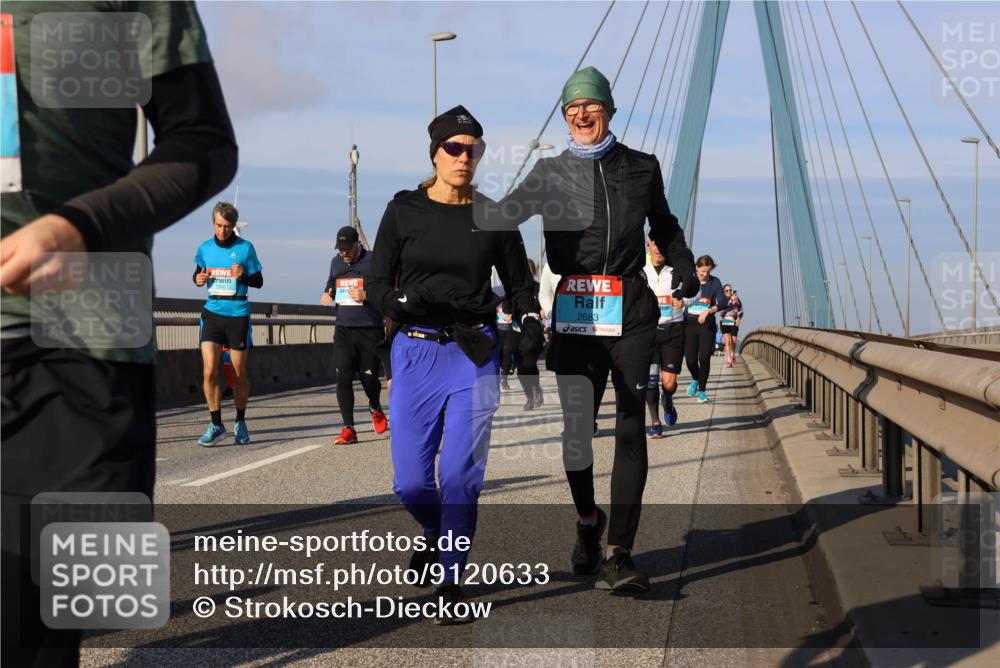 03.10.2025 - Köhlbrandbrückenlauf Strokosch-Dieckow http://msf.ph/oto/9120633 03.10.2025 09:55:35 Position 2 2683 meine-sportfotos.de