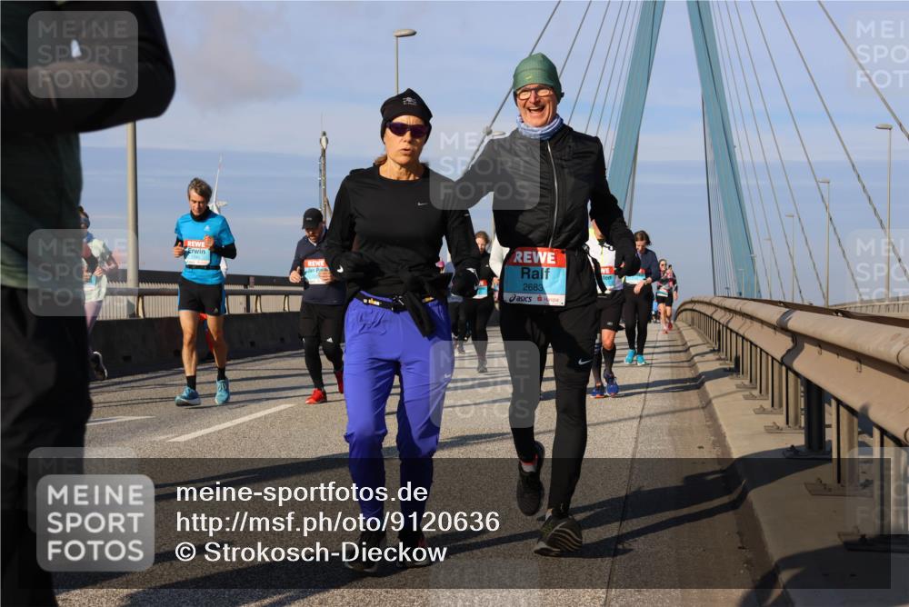 03.10.2025 - Köhlbrandbrückenlauf Strokosch-Dieckow http://msf.ph/oto/9120636 03.10.2025 09:55:35 Position 2 2683 meine-sportfotos.de