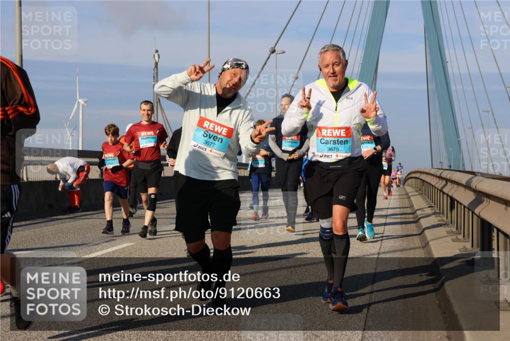 03.10.2025 - Köhlbrandbrückenlauf Strokosch-Dieckow http://msf.ph/oto/9120663 03.10.2025 09:55:37 Position 2 3677, 2141, 3675 meine-sportfotos.de