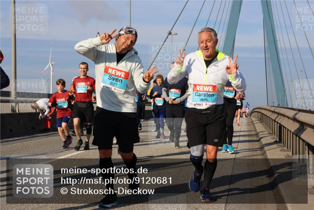 03.10.2025 - Köhlbrandbrückenlauf Strokosch-Dieckow http://msf.ph/oto/9120681 03.10.2025 09:55:37 Position 2 3677, 3675, 2045 meine-sportfotos.de