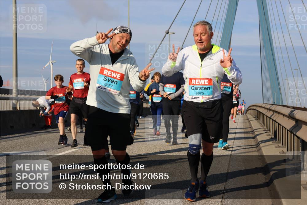 03.10.2025 - Köhlbrandbrückenlauf Strokosch-Dieckow http://msf.ph/oto/9120685 03.10.2025 09:55:38 Position 2 2139, 3677, 3669, 3675 meine-sportfotos.de