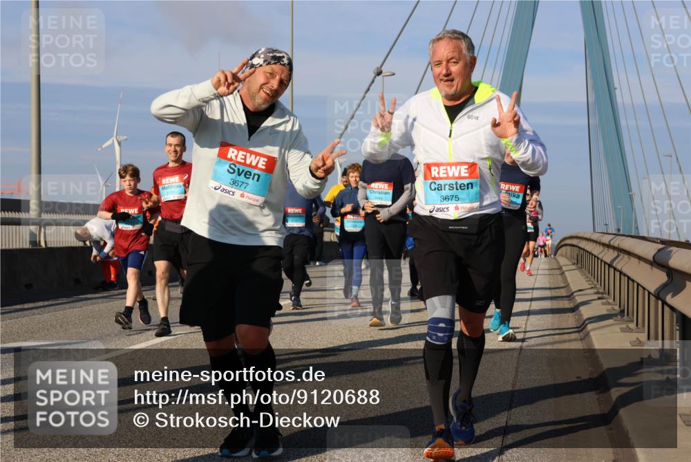 03.10.2025 - Köhlbrandbrückenlauf Strokosch-Dieckow http://msf.ph/oto/9120688 03.10.2025 09:55:38 Position 2 3677, 2139, 2140, 3669, 3675 meine-sportfotos.de