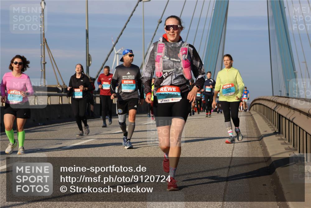 03.10.2025 - Köhlbrandbrückenlauf Strokosch-Dieckow http://msf.ph/oto/9120724 03.10.2025 09:55:45 Position 2 1629, 1717, 1762 meine-sportfotos.de