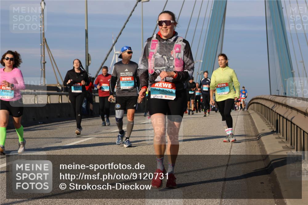 03.10.2025 - Köhlbrandbrückenlauf Strokosch-Dieckow http://msf.ph/oto/9120731 03.10.2025 09:55:45 Position 2 1717, 1629, 3322, 1762 meine-sportfotos.de