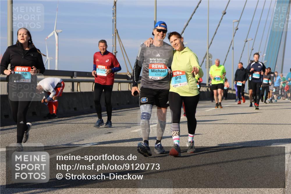 03.10.2025 - Köhlbrandbrückenlauf Strokosch-Dieckow http://msf.ph/oto/9120773 03.10.2025 09:55:49 Position 2 2408, 1717, 1762 meine-sportfotos.de