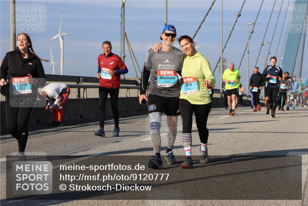 03.10.2025 - Köhlbrandbrückenlauf Strokosch-Dieckow http://msf.ph/oto/9120777 03.10.2025 09:55:49 Position 2 2234, 2408, 1717, 1762 meine-sportfotos.de