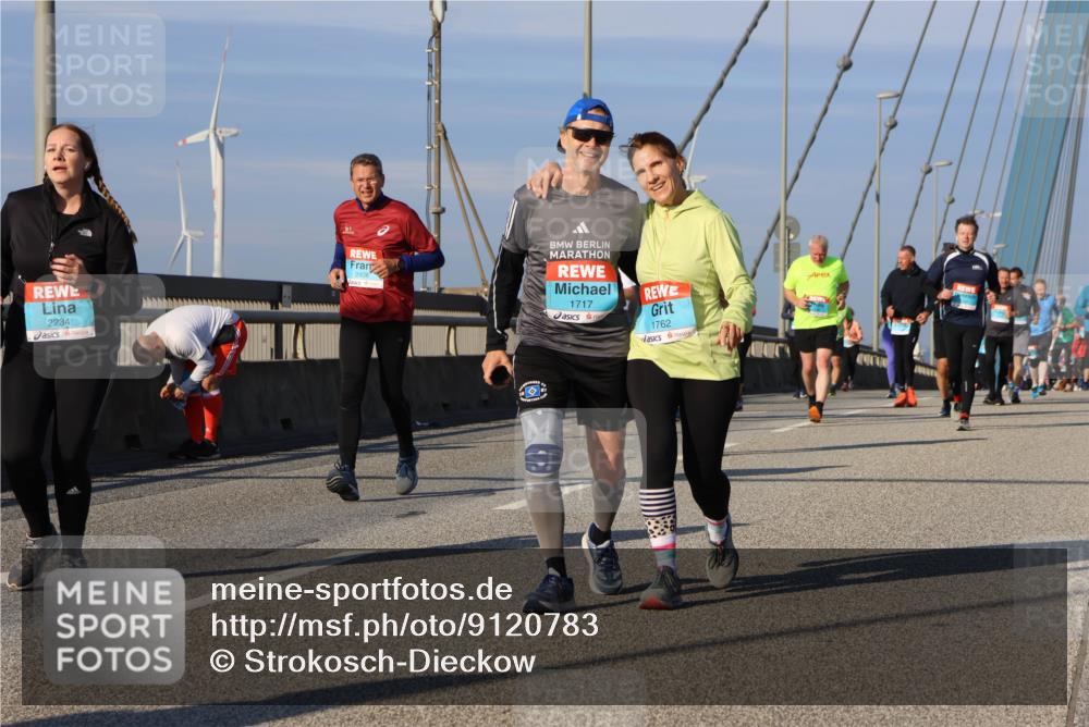03.10.2025 - Köhlbrandbrückenlauf Strokosch-Dieckow http://msf.ph/oto/9120783 03.10.2025 09:55:49 Position 2 2234, 2408, 1717, 1762 meine-sportfotos.de