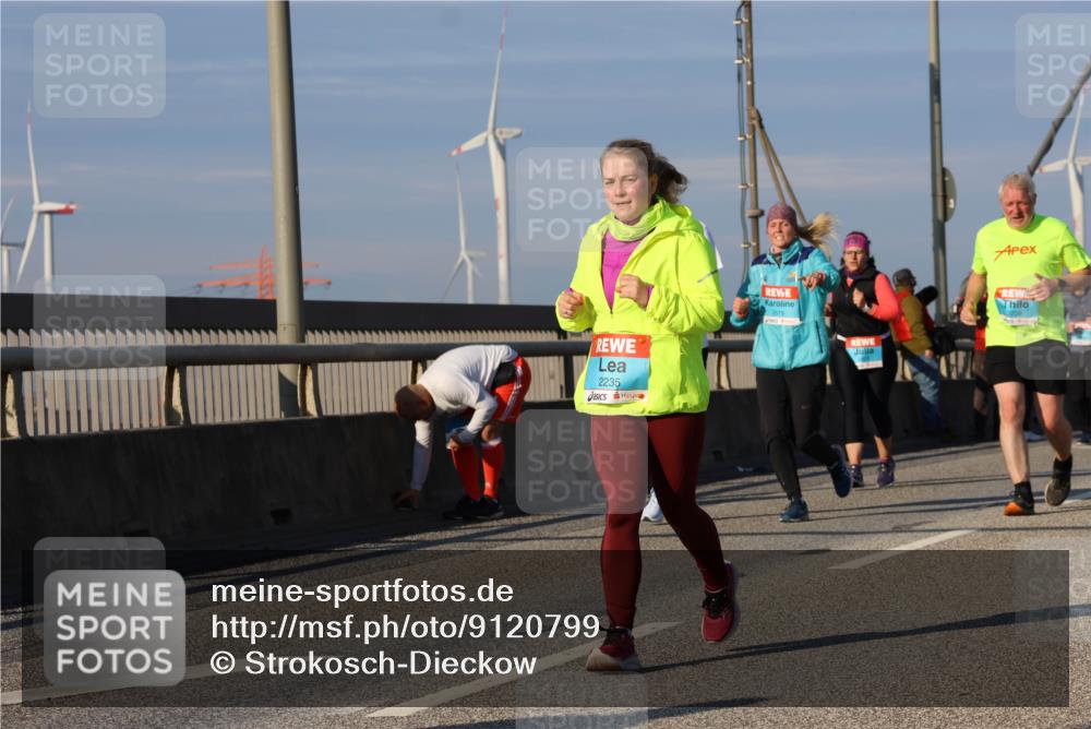 03.10.2025 - Köhlbrandbrückenlauf Strokosch-Dieckow http://msf.ph/oto/9120799 03.10.2025 09:55:53 Position 2 2235, 3519 meine-sportfotos.de
