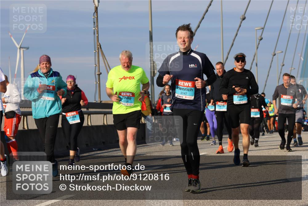 03.10.2025 - Köhlbrandbrückenlauf Strokosch-Dieckow http://msf.ph/oto/9120816 03.10.2025 09:55:55 Position 2 3519, 2829, 2739, 3147, 1965 meine-sportfotos.de
