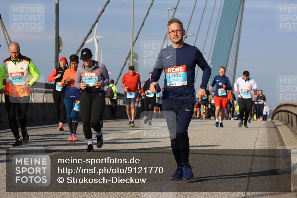 03.10.2025 - Köhlbrandbrückenlauf Strokosch-Dieckow http://msf.ph/oto/9121770 03.10.2025 09:57:43 Position 2 2004, 2393, 7, 2509 meine-sportfotos.de