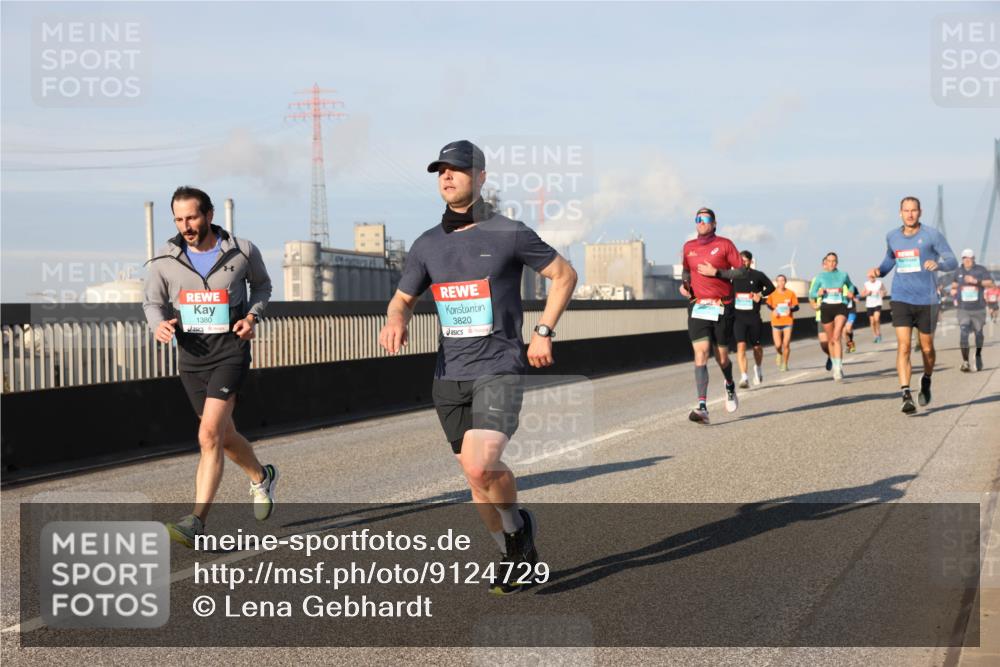 03.10.2025 - Köhlbrandbrückenlauf Lena Gebhardt http://msf.ph/oto/9124729 03.10.2025 09:46:00 Position 2 1380, 3820 meine-sportfotos.de