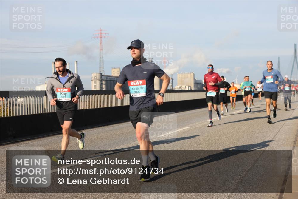 03.10.2025 - Köhlbrandbrückenlauf Lena Gebhardt http://msf.ph/oto/9124734 03.10.2025 09:46:00 Position 2 1380, 3820 meine-sportfotos.de