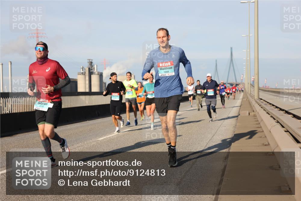 03.10.2025 - Köhlbrandbrückenlauf Lena Gebhardt http://msf.ph/oto/9124813 03.10.2025 09:46:03 Position 2 3118, 1058 meine-sportfotos.de