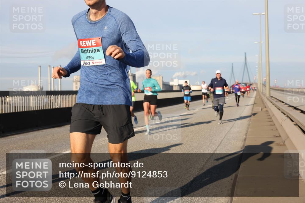 03.10.2025 - Köhlbrandbrückenlauf Lena Gebhardt http://msf.ph/oto/9124853 03.10.2025 09:46:04 Position 2 1058 meine-sportfotos.de