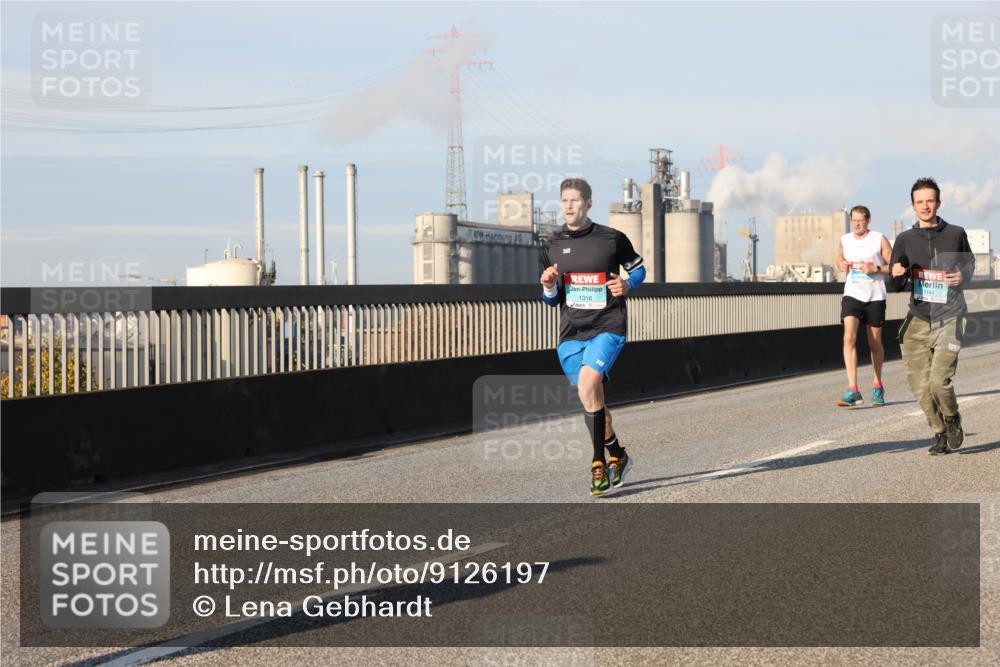 03.10.2025 - Köhlbrandbrückenlauf Lena Gebhardt http://msf.ph/oto/9126197 03.10.2025 09:46:07 Position 2 1316, 1144 meine-sportfotos.de