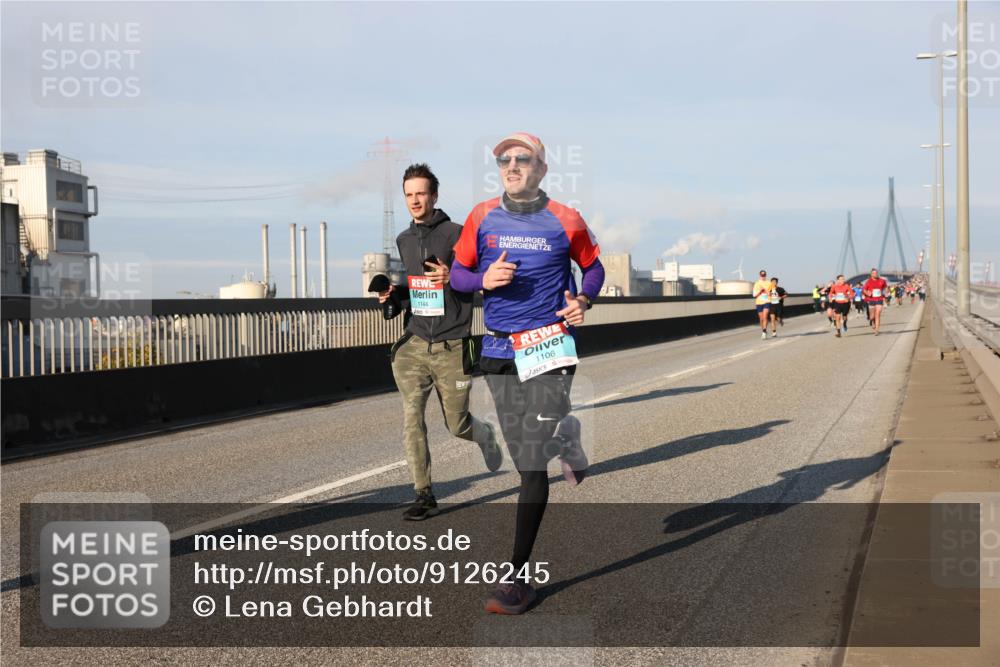 03.10.2025 - Köhlbrandbrückenlauf Lena Gebhardt http://msf.ph/oto/9126245 03.10.2025 09:46:09 Position 2 1144, 1106 meine-sportfotos.de