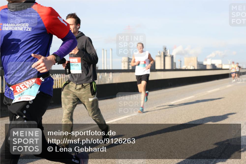 03.10.2025 - Köhlbrandbrückenlauf Lena Gebhardt http://msf.ph/oto/9126263 03.10.2025 09:46:10 Position 2 106, 1144 meine-sportfotos.de