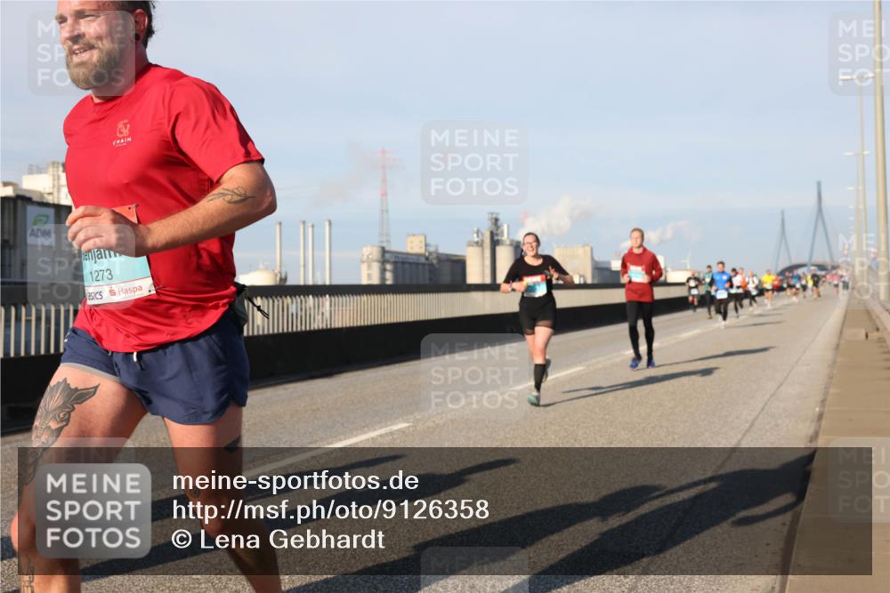 03.10.2025 - Köhlbrandbrückenlauf Lena Gebhardt http://msf.ph/oto/9126358 03.10.2025 09:46:18 Position 2 1273 meine-sportfotos.de