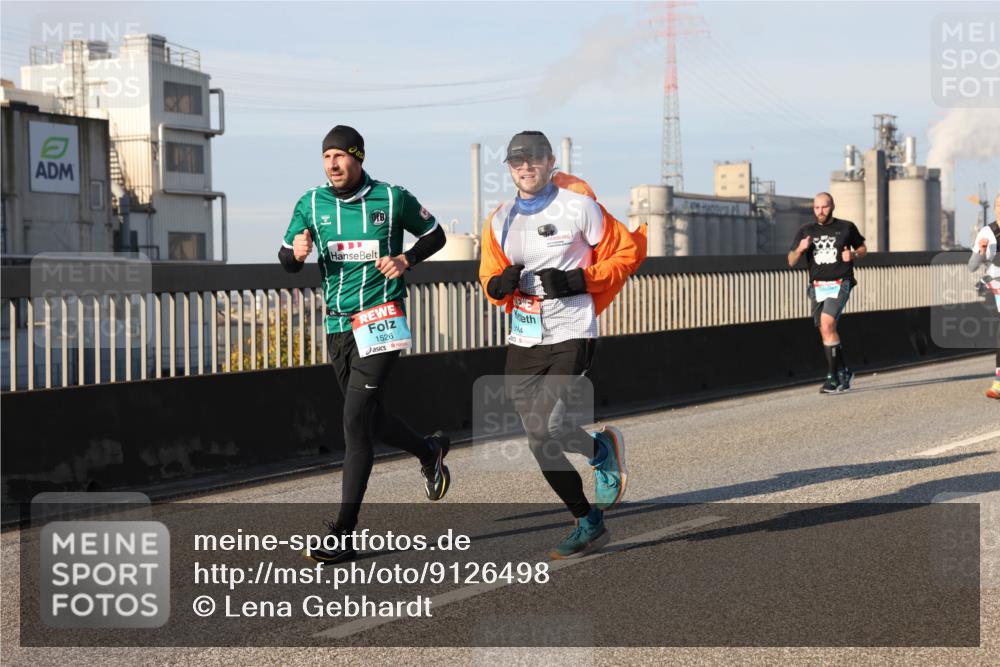 03.10.2025 - Köhlbrandbrückenlauf Lena Gebhardt http://msf.ph/oto/9126498 03.10.2025 09:46:26 Position 2 1526 meine-sportfotos.de
